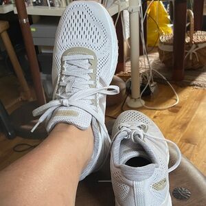 New Balance White and Gray Women's Sneakers